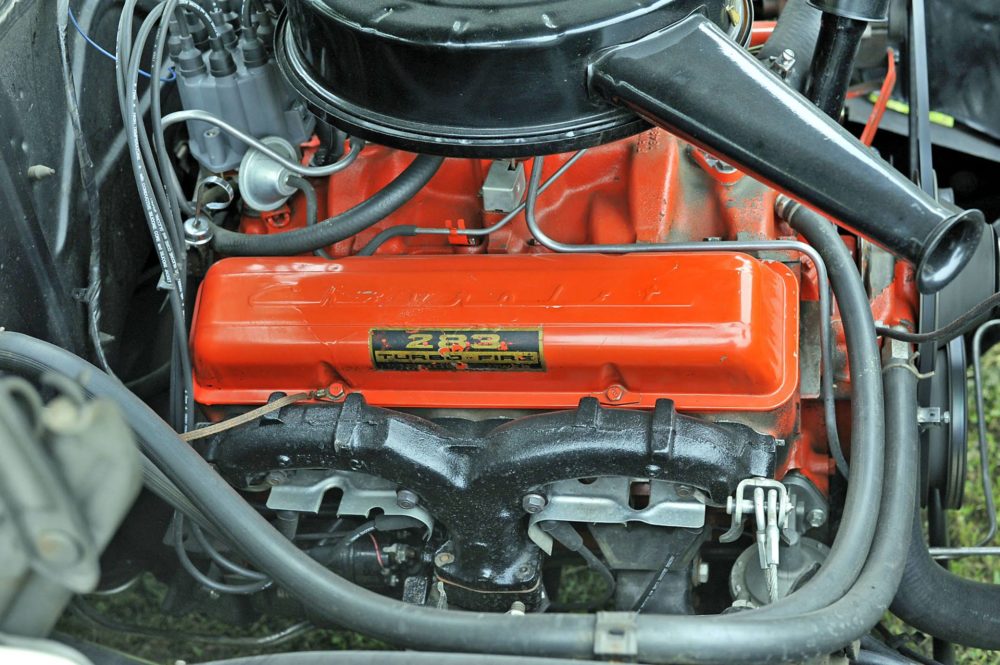 Chevrolet Impala '66 4dr 283cui - 4.6 V8 zdjęcie wykonał Robert Siwiński z Hellcatcars 