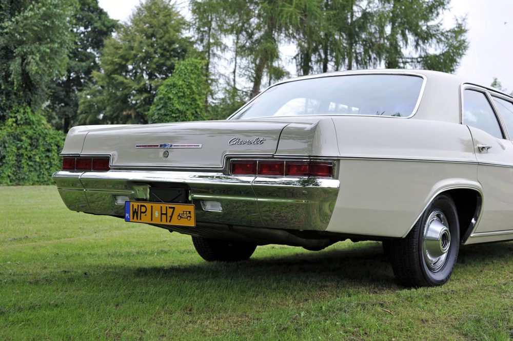 Chevrolet Impala '66 4dr 283cui - 4.6 V8 zdjęcie wykonał Robert Siwiński z Hellcatcars 