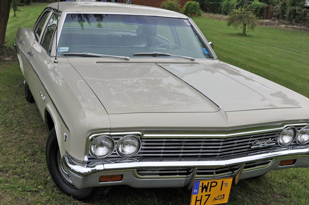 Chevrolet Impala '66 4dr 283cui - 4.6 V8 zdjęcie wykonał Robert Siwiński z Hellcatcars 