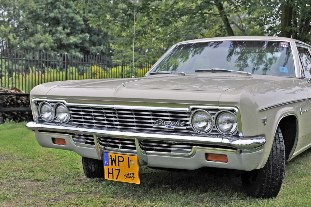 Chevrolet Impala '66 4dr 283cui - 4.6 V8 zdjęcie wykonał Robert Siwiński z Hellcatcars 