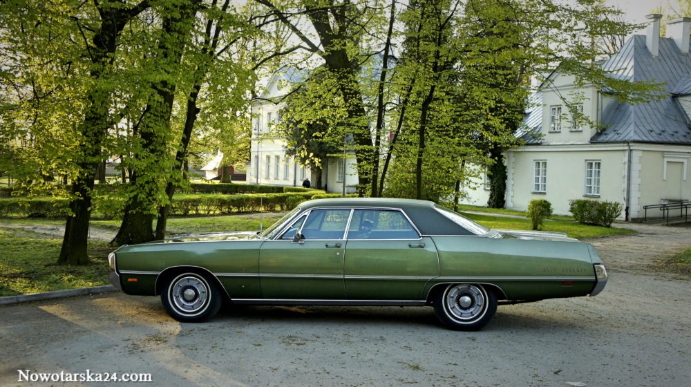 Chrysler 300 1969 440 - 7,2 V8 four door hardtop 30.04.2017 Dworek Dembińskich Przysucha  / województwo mazowieckie